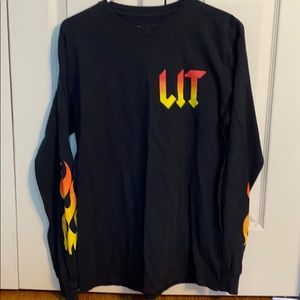 Long sleeve shirt